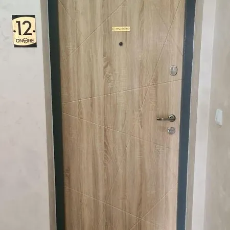 Pino D'oro Onore Apartment *