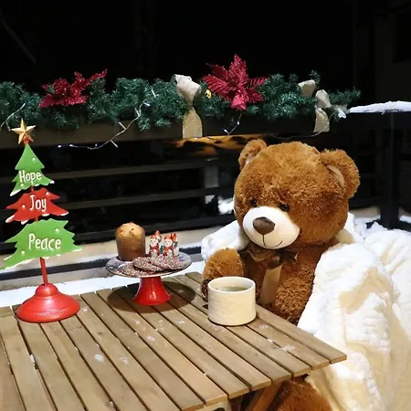 Pino D'oro Onore Apartment