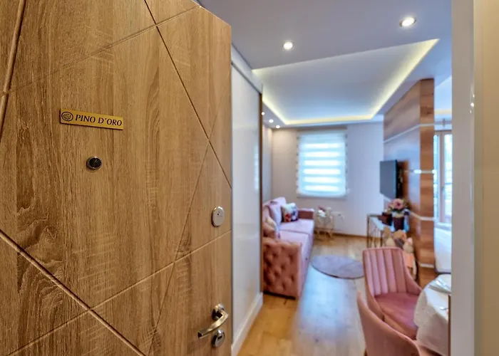 Pino D'oro Onore Apartamento